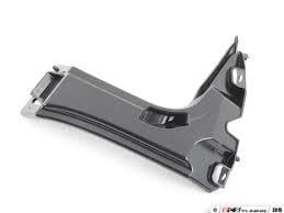S.5 F10 10- ÇAMURLUK BRAKETİ SAĞ PLASTİK 51117207932